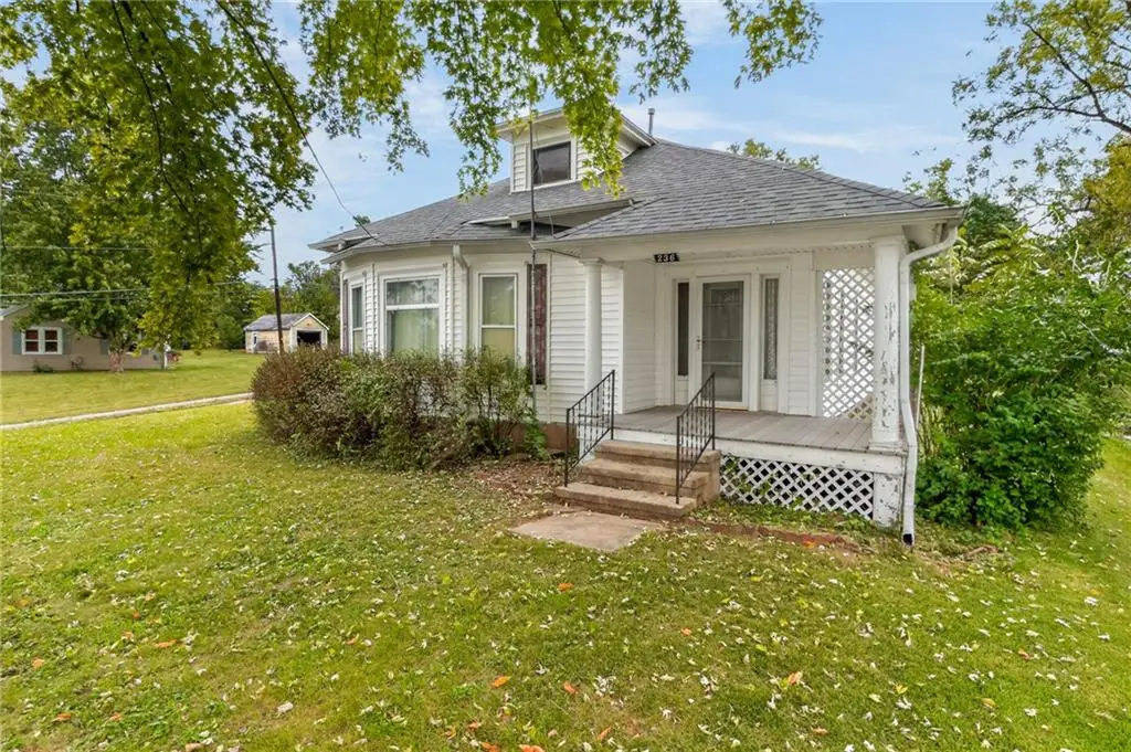 236 Seneca Street N, Troy, KS 66087 - #1