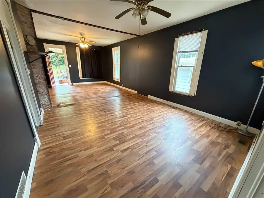 2719 Doniphan Avenue, Saint Joseph, MO 64507 - #2