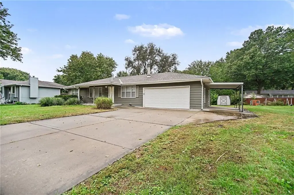 10710 N Grand Avenue, Kansas City, MO 64155 - #1