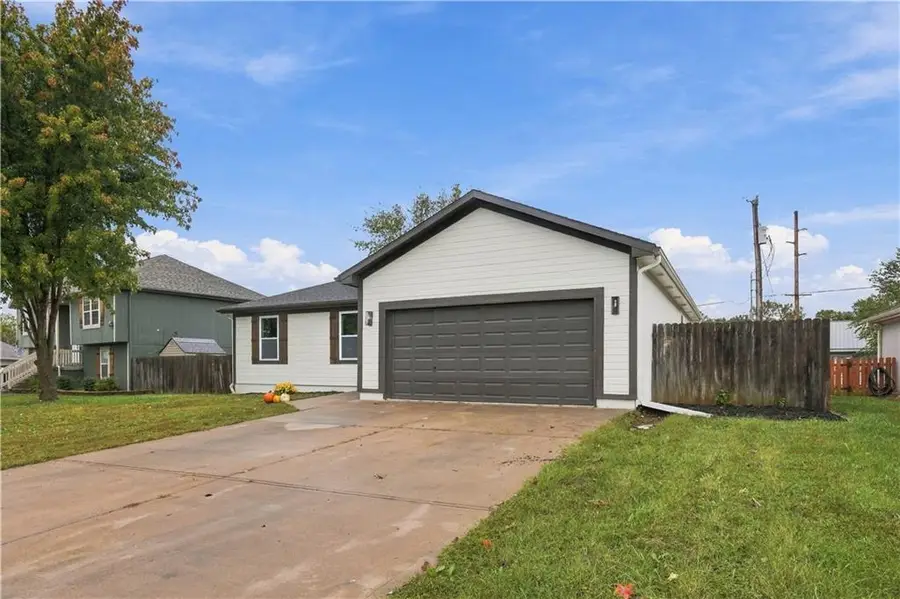 106 Trinity Circle, Harrisonville, MO 64701 - #3