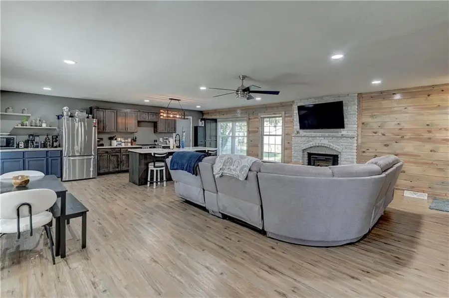 213 Johnson Street, Buckner, MO 64016 - #2