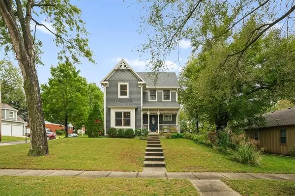 409 E Shawnee Street, Paola, KS 66071