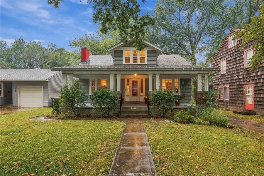 7516 Locust Street, Kansas City, MO 64131 - #3
