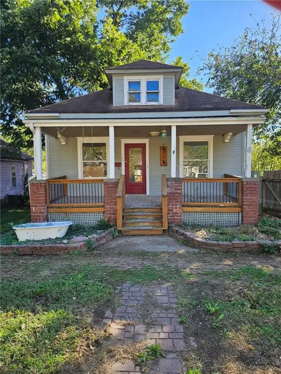 105 E Miami Street, Paola, KS 66071