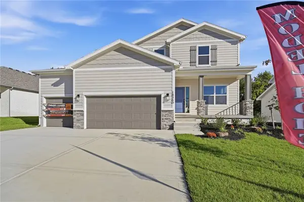 18360 W 195th Street, Spring Hill, KS 66083