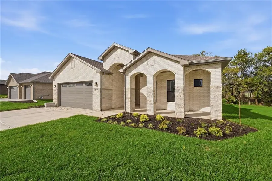 18390 W 195th Street, Spring Hill, KS 66083 - #2