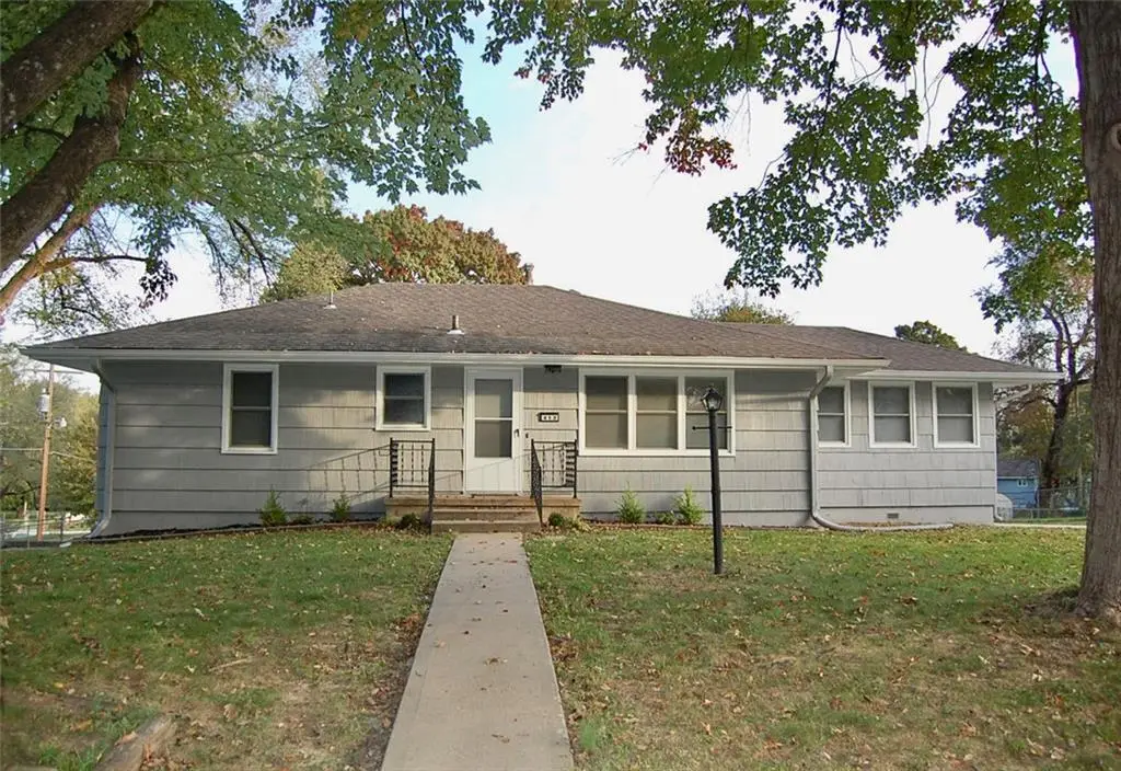 412 Logan Street, Leavenworth, KS 66048 - #1