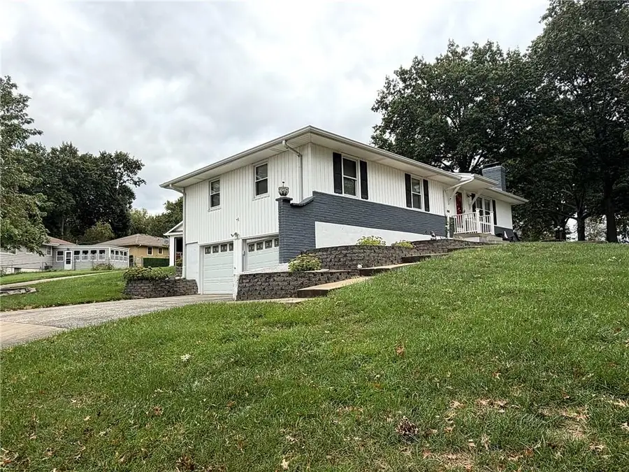 9700 E 82nd Terrace, Raytown, MO 64138 - #2