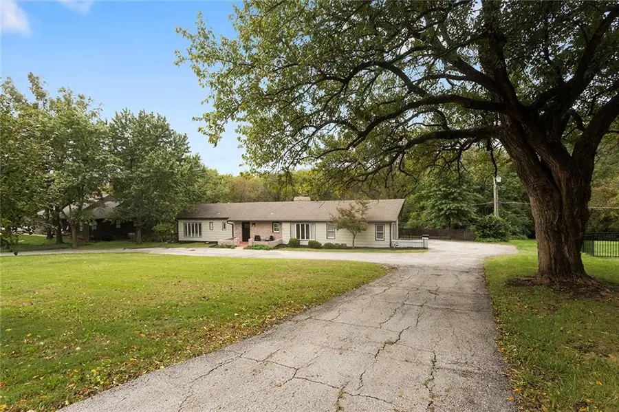 9730 State Line Road, Leawood, KS 66206 - #2