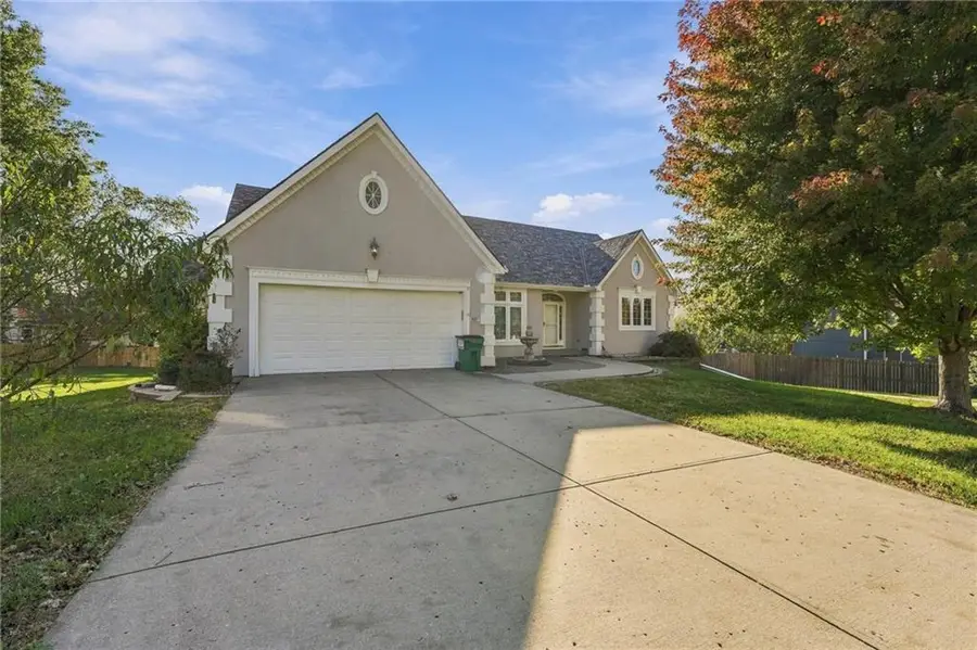 3101 NE 69th Street, Gladstone, MO 64119 - #2