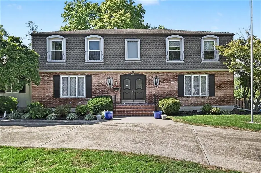 4950 Parish Drive, Roeland Park, KS 66205 - #2