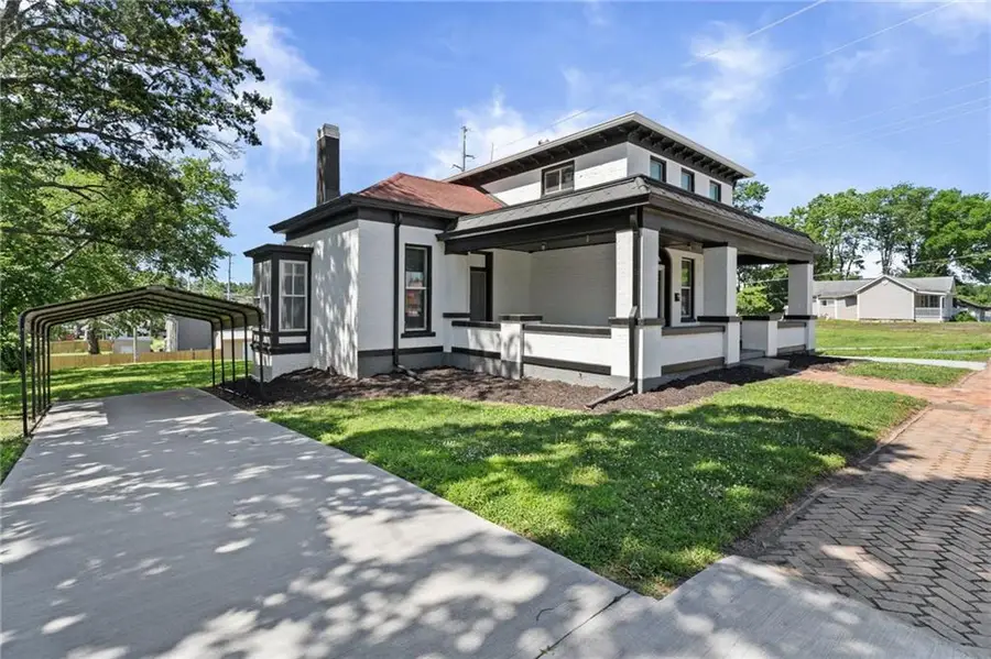 222 W Market Street, Warrensburg, MO 64093 - #2