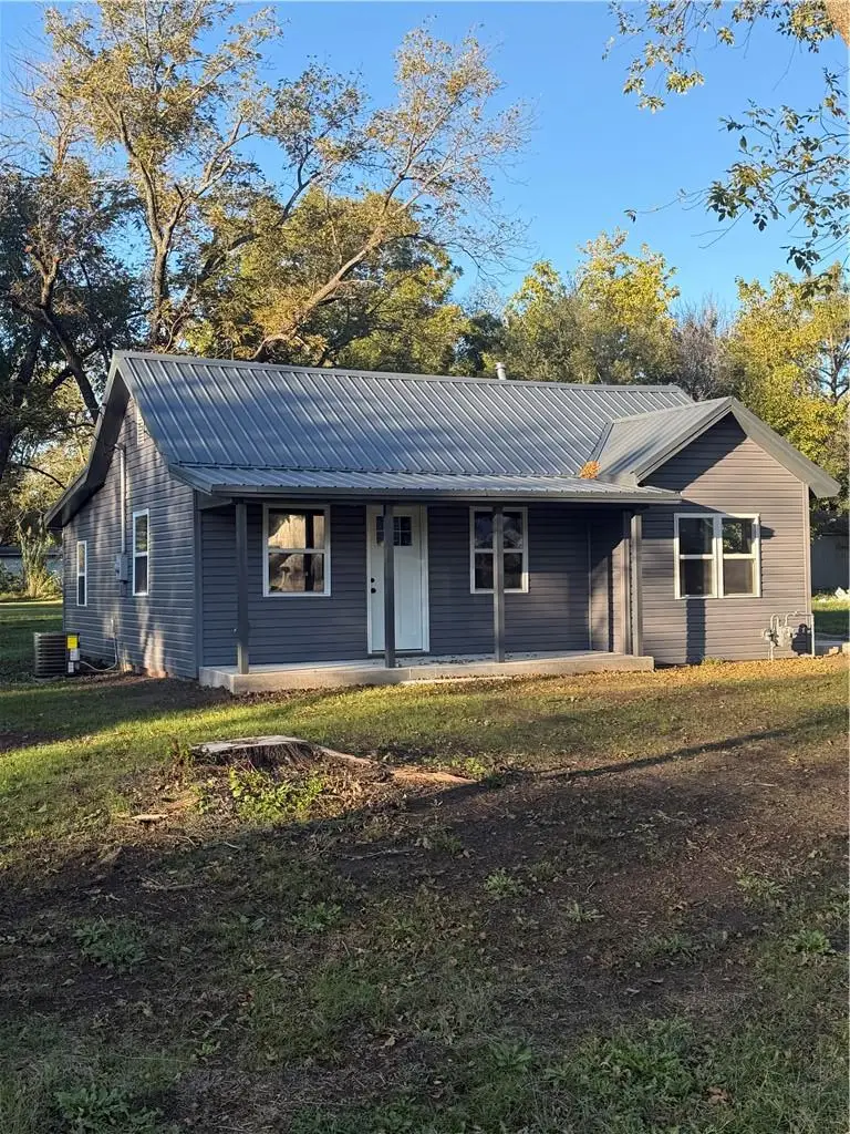 357 W Walnut Street, Prescott, KS 66767 - #2