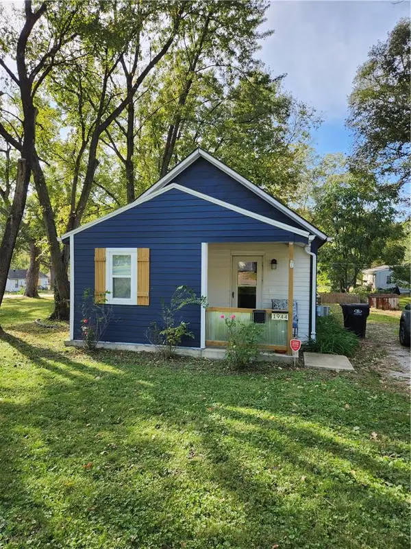 1944 S Hardy Avenue, Independence, MO 64052