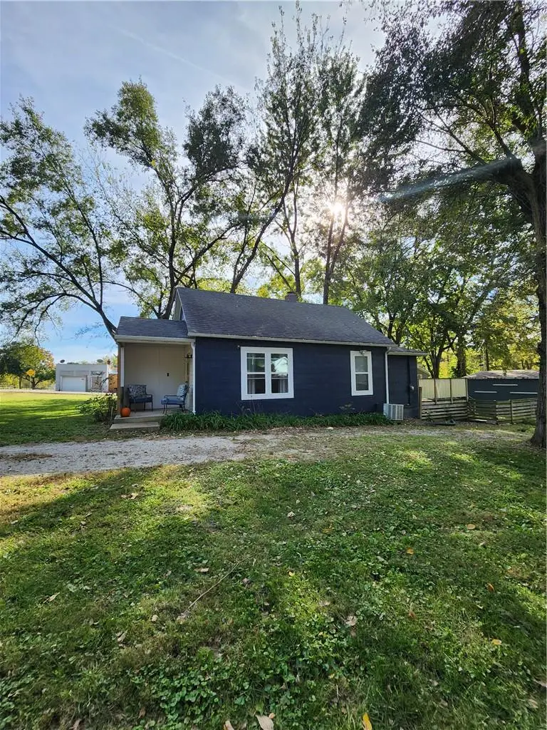 1944 S Hardy Avenue, Independence, MO 64052 - #2