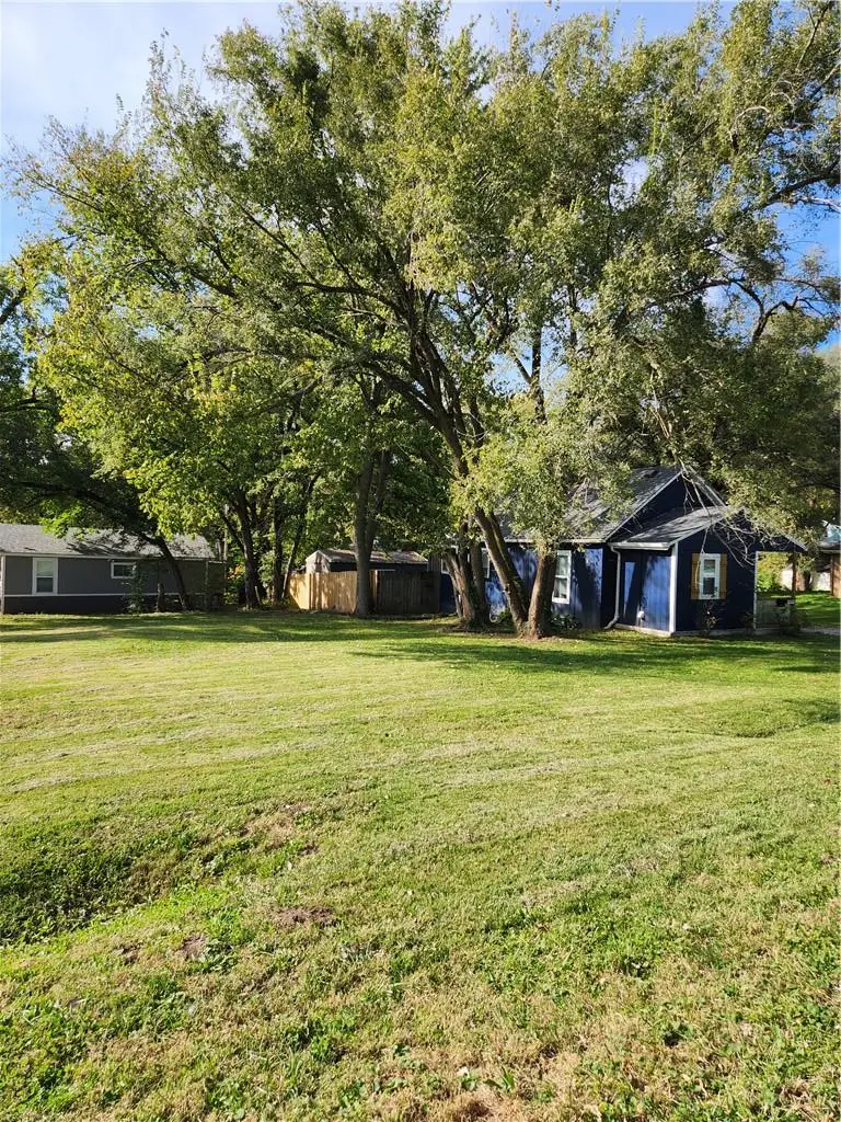 1944 S Hardy Avenue, Independence, MO 64052 - #3
