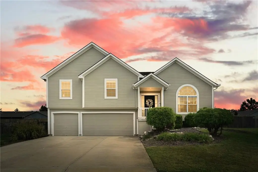 1900 Sequoia Drive, Raymore, MO 64083 - #1