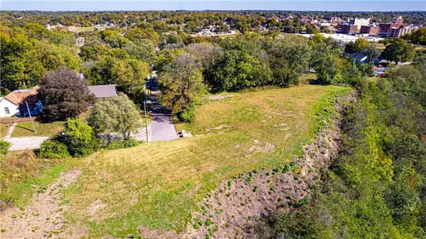 1102 Elwood Street, St Joseph, MO 64501