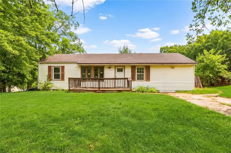 10013 Bellaire Avenue, Kansas City, MO 64134 - #2