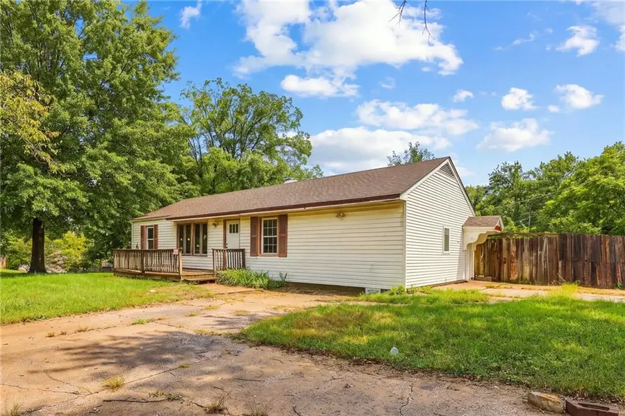 10013 Bellaire Avenue, Kansas City, MO 64134 - #3