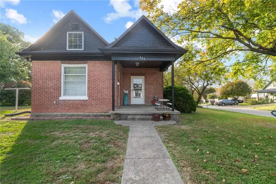 429 S 8th Street, Atchison, KS 66002 - #2