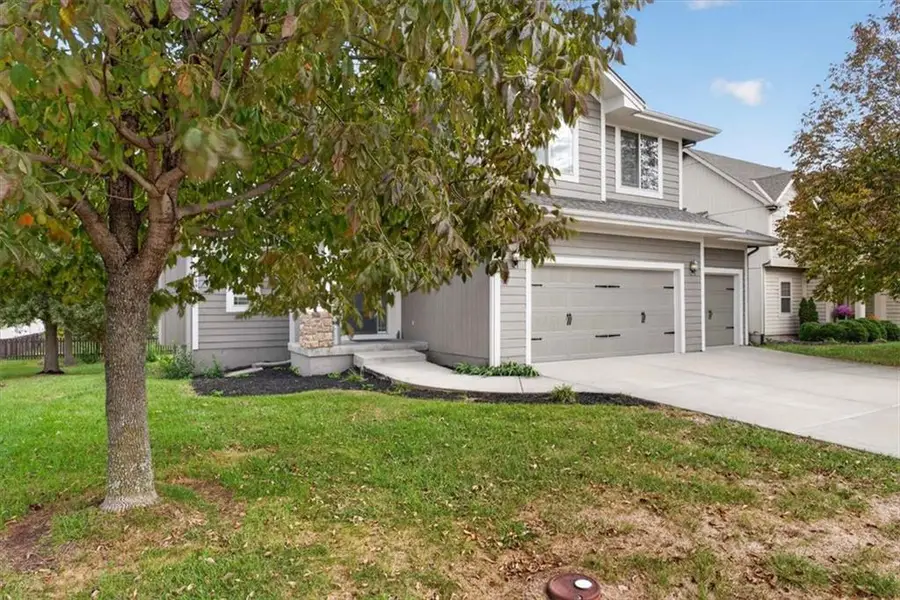 505 SW Webster Drive, Blue Springs, MO 64014 - #3