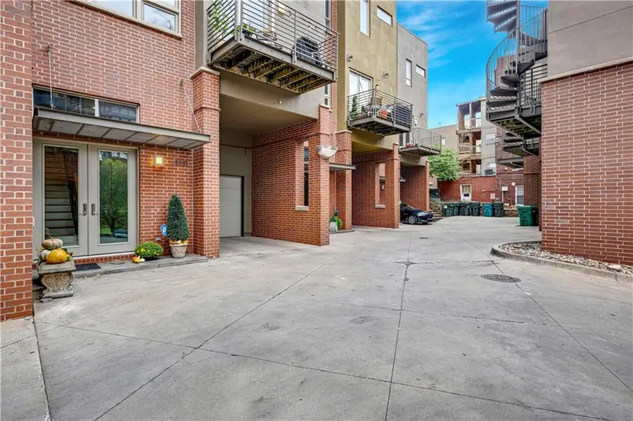4530 Mill Creek Parkway #104, Kansas City, MO 64111 - #3