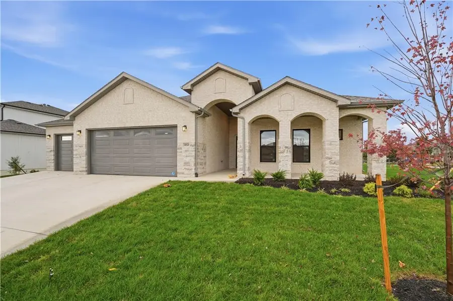 18520 W 195th Street, Spring Hill, KS 66083 - #3