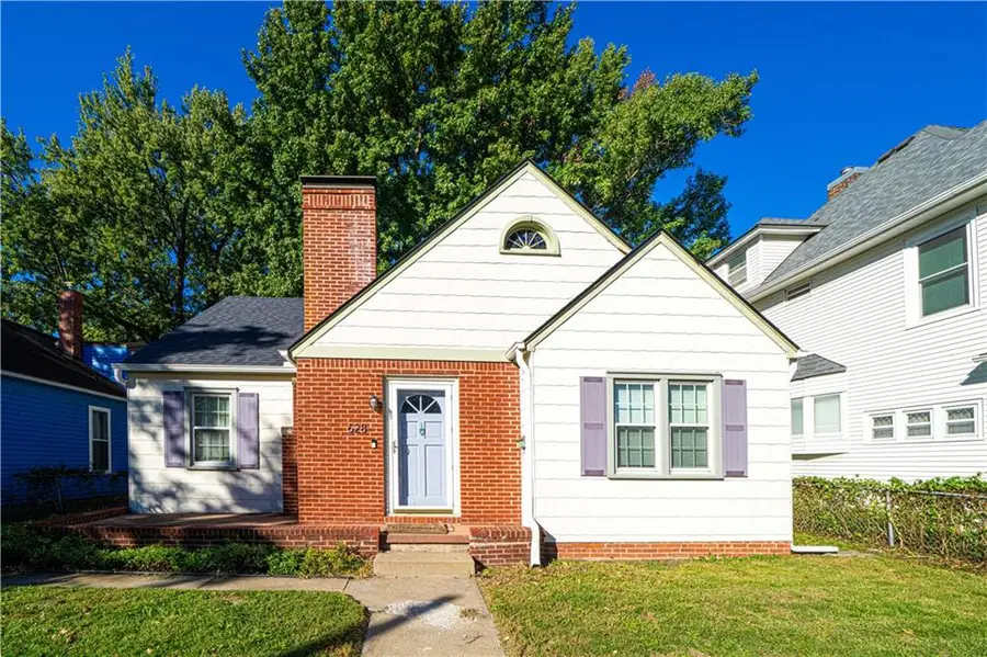628 N 24th Street, Saint Joseph, MO 64506 - #2