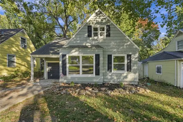 7929 Madison Avenue, Kansas City, MO 64114