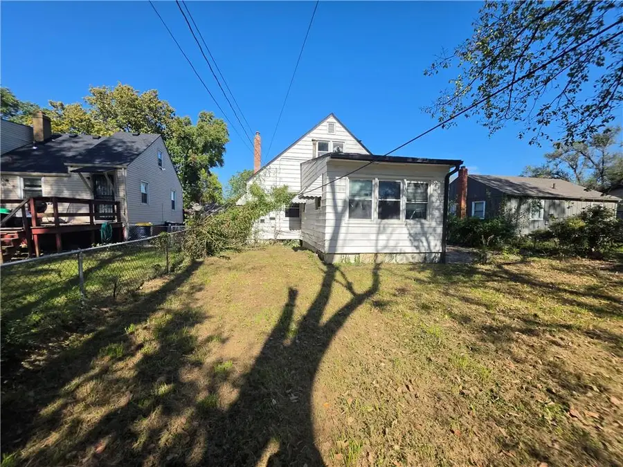 4229 E 68th Terrace, Kansas City, MO 64132 - #2