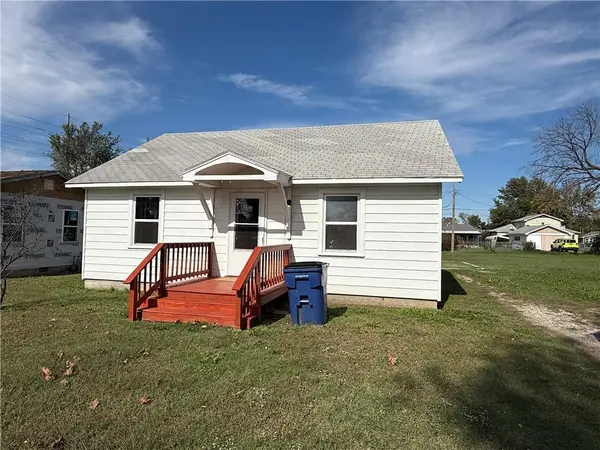 1612 W 6th Street, Coffeyville, KS 67337