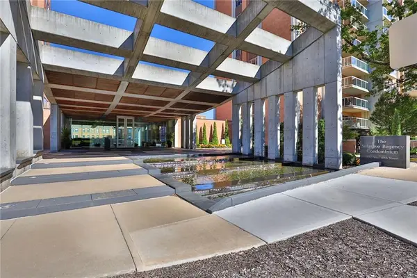 121 W 48th Street #1803, Kansas City, MO 64112
