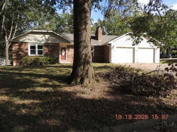 1005 Lisa Lane, Richmond, MO 64085