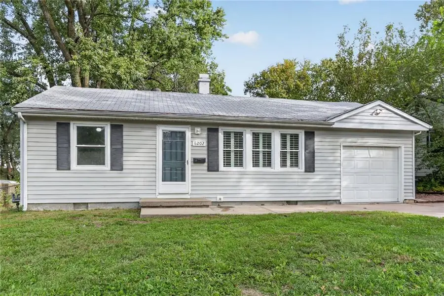 6202 E 147th Terrace, Grandview, MO 64030 - #2