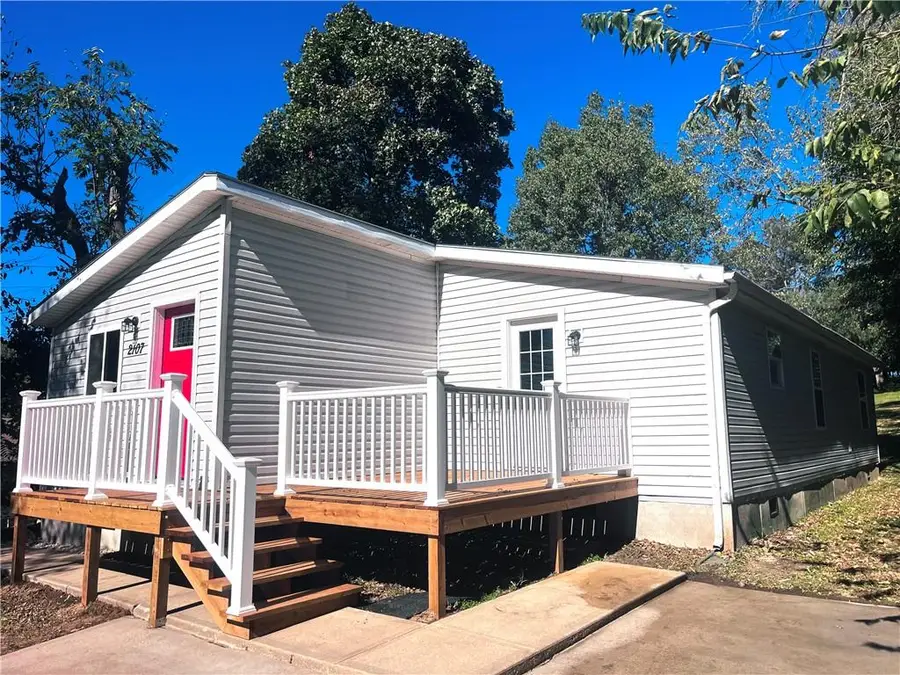 2107 Oscar Street, Saint Joseph, MO 64505 - #3