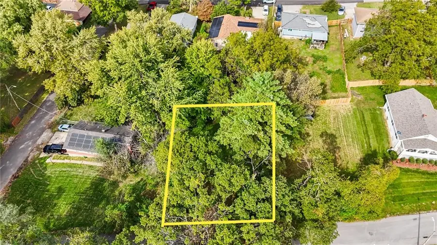 2912 NE 37th Street, Kansas City, MO 64117 - #2