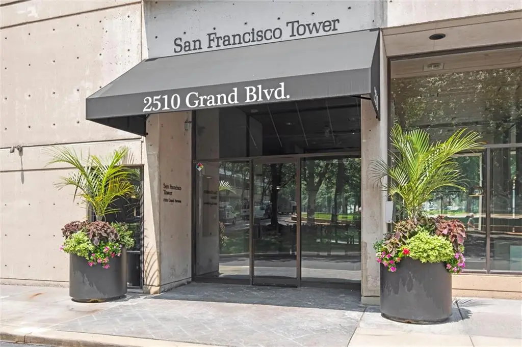 2510 Grand Boulevard #902, Kansas City, MO 64108 - #1