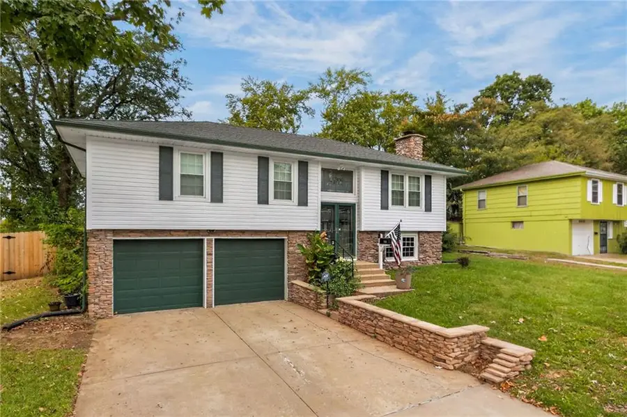 9418 Fairwood Drive, Kansas City, MO 64138 - #3