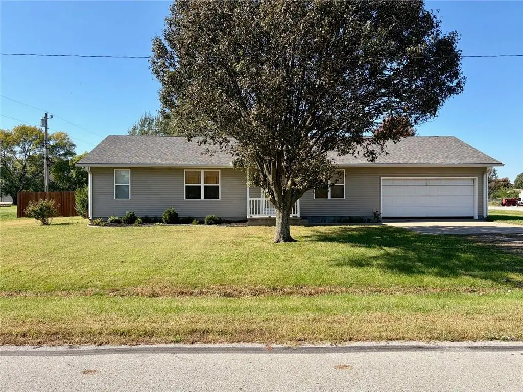 1004 S 15th Street, Burlington, KS 66839 - #1