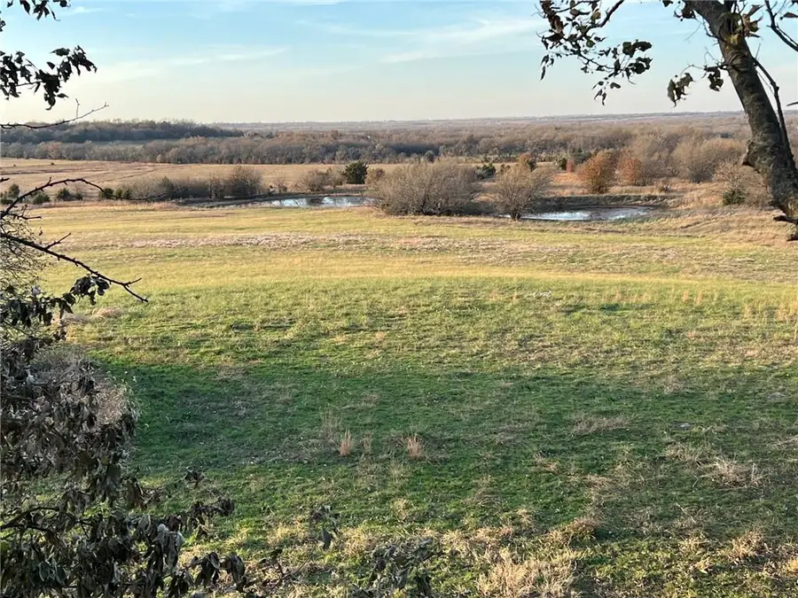617 N 200th Street, Farlington, KS 66734 - #3