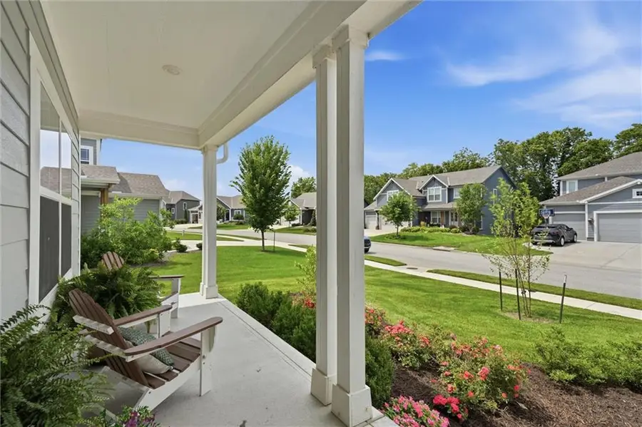 140 SE Riley Street, Blue Springs, MO 64064 - #2