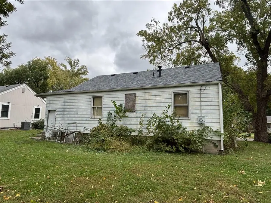 710 Pine Street, Belton, MO 64012 - #3
