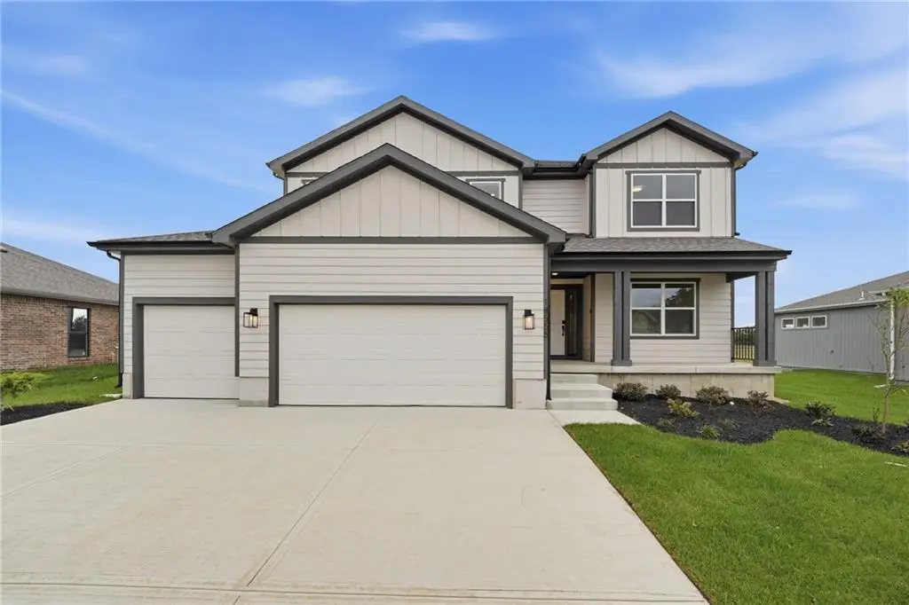 18555 W 195th Street, Spring Hill, KS 66083 - #1