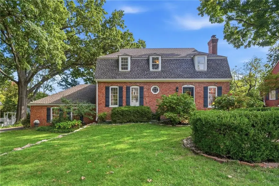 6837 Linden Street, Prairie Village, KS 66208 - #2