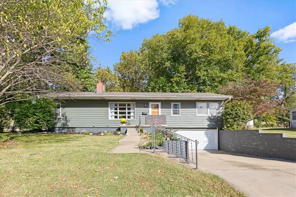6612 W 85th Street, Overland Park, KS 66212 - #1