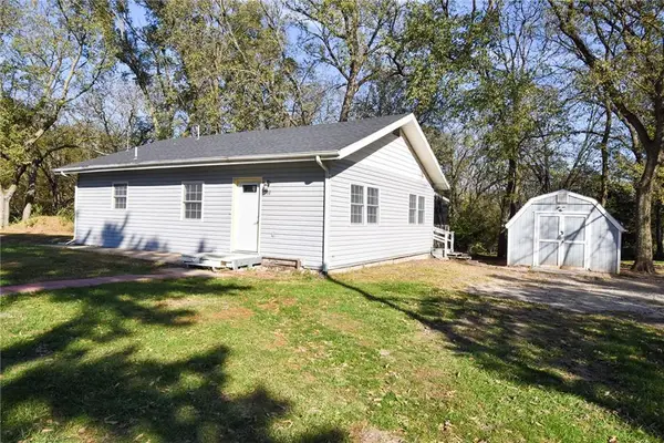 202 N 6th Street, Westmoreland, KS 66549