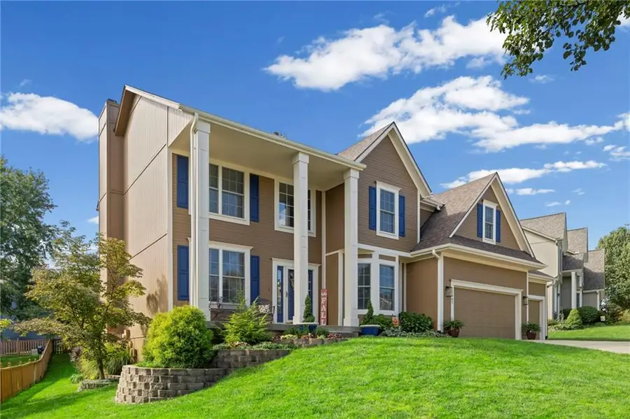 22007 W 52nd Street, Shawnee, KS 66226 - #2