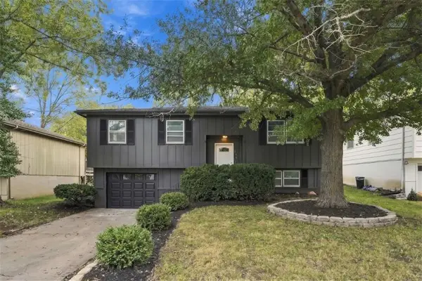 506 E Osage Street, Paola, KS 66071