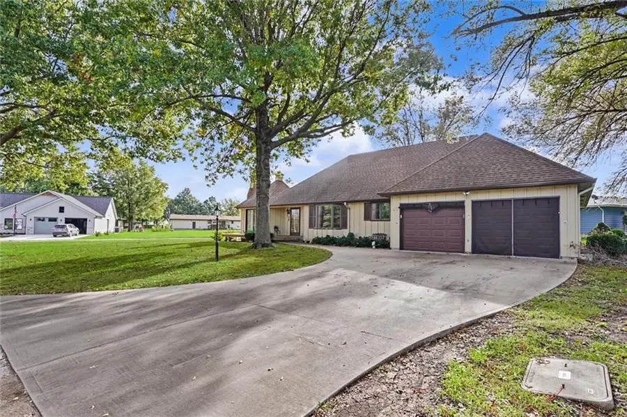 17 Lakeridge Road, Garnett, KS 66032 - #2